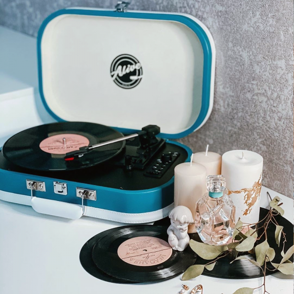 Виниловый проигрыватель Alive Audio VINTAGE VNT-02-CW Cold Wave
