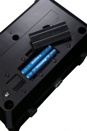 Комбоусилитель для акустической гитары Roland MOBILE-AC