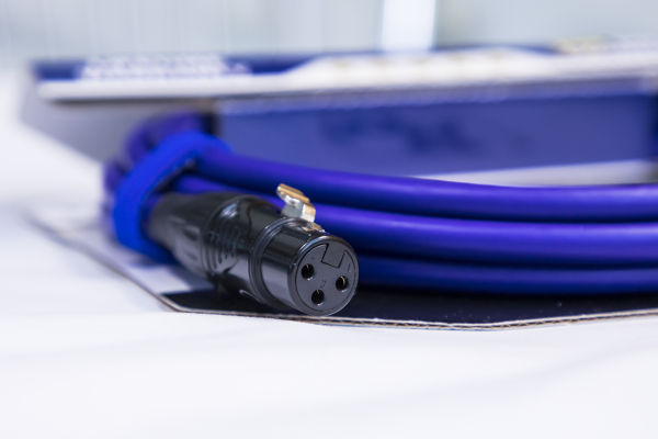 Микрофонный кабель MUZKABEL XXFMK1V - 2 метра, XLR – XLR