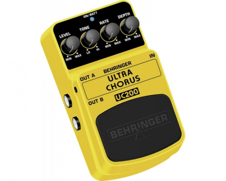 Гитарная педаль BEHRINGER UC200