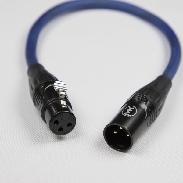 Патч-кабель MUZKABEL XXSMK5NP - 0.15 метра, XLR - XLR