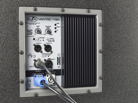 Активный Сабвуфер DAS Audio VANTEC-118A